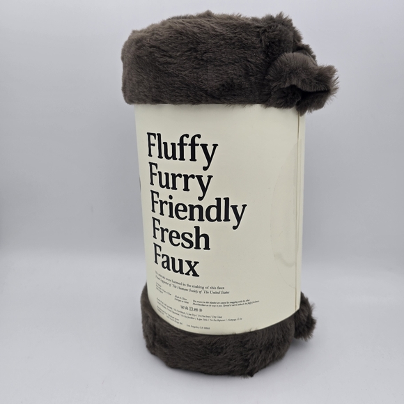 UnHide Lil' Marsh Blanket, Small (50x60), Chocolate Hare, Brand New! - Picture 4 of 6